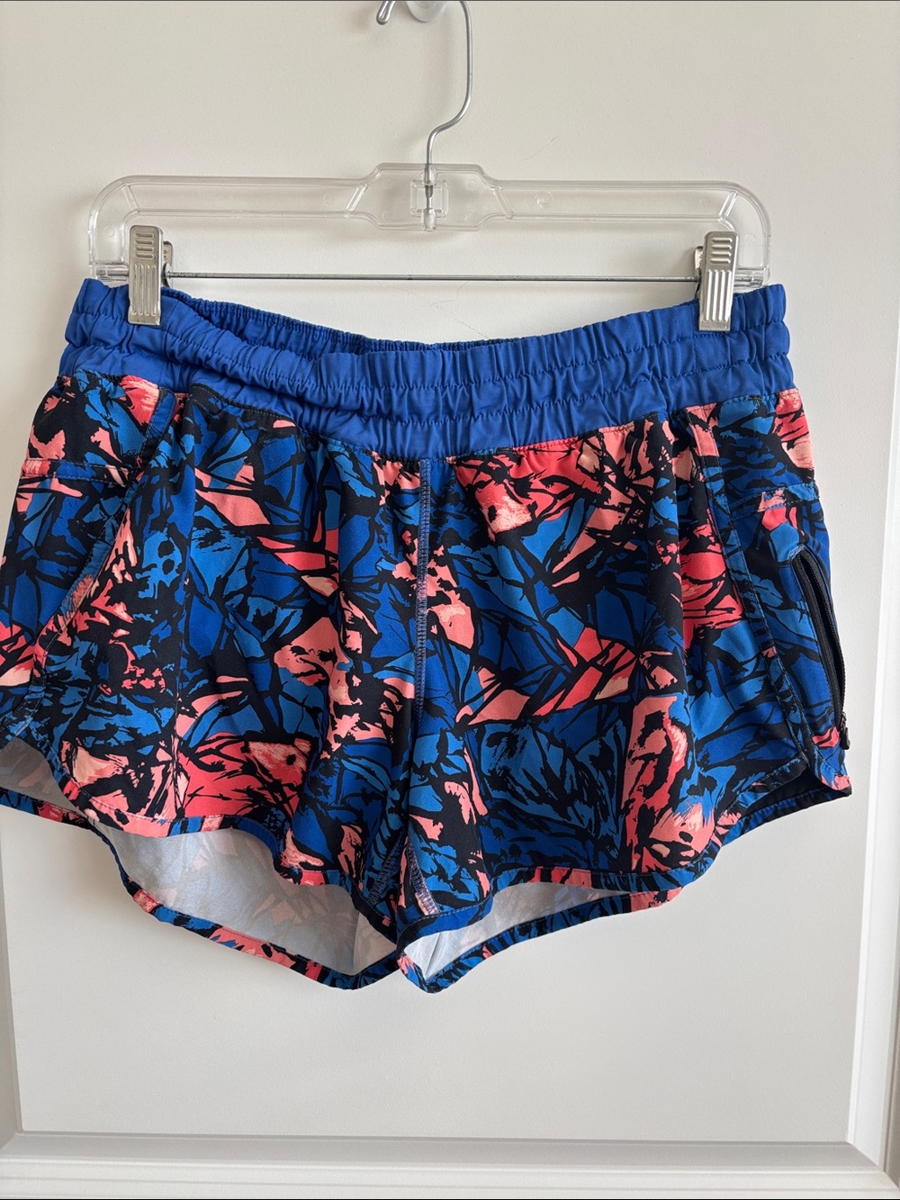 Lululemon Women’s Blue & Coral Printed Athletic Shorts